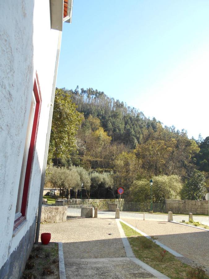 Villa Casa Abrigo Do Lagar Amares Exterior foto